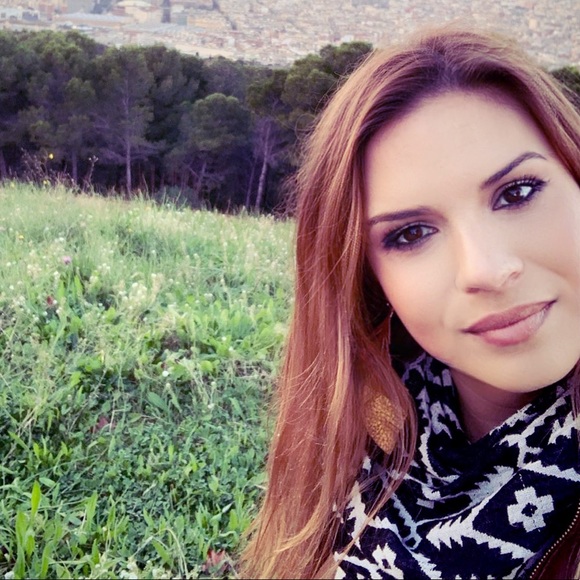 Meet the Posher Other - Meet your Posher, Kelly